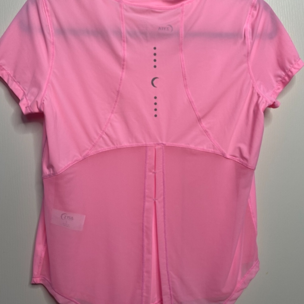 Pink T - Picture 2 of 3